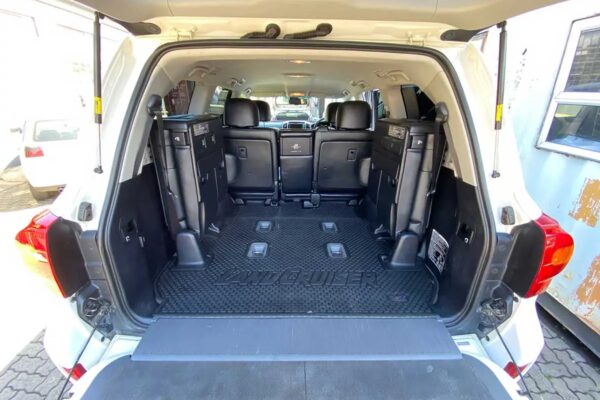 Toyota Land Cruiser 200 Series Full Set - Image 4