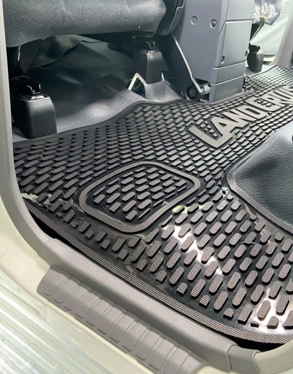 Toyota Land Cruiser 70, 76, 79 Series Interior Floor Mats - Image 5