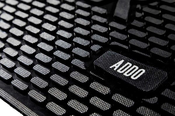 Suzuki Jimny 5 Door Interior Floor Mats (Auto Only) - Image 2