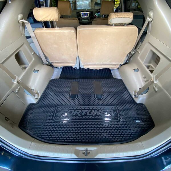 Toyota Fortuner D4D Trunk Mat - Image 4