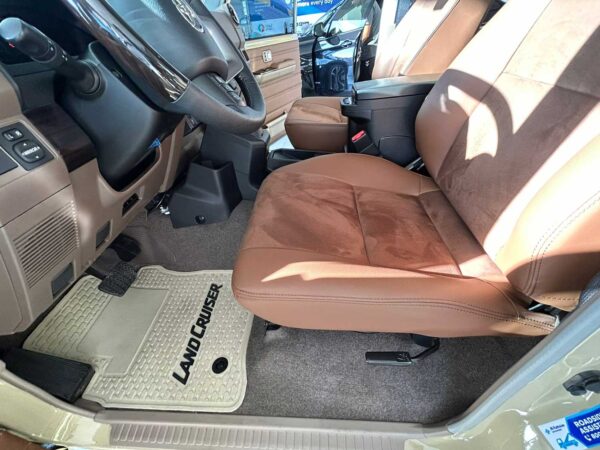 Toyota Land Cruiser 70, 76, 79 Series Interior Floor Mats - Image 3