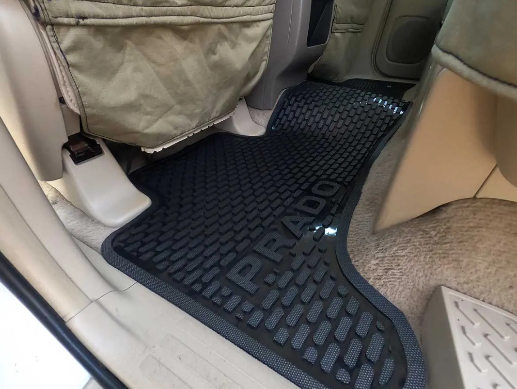 Toyota Land Cruiser Prado 120 Interior Floor Mats - Image 4