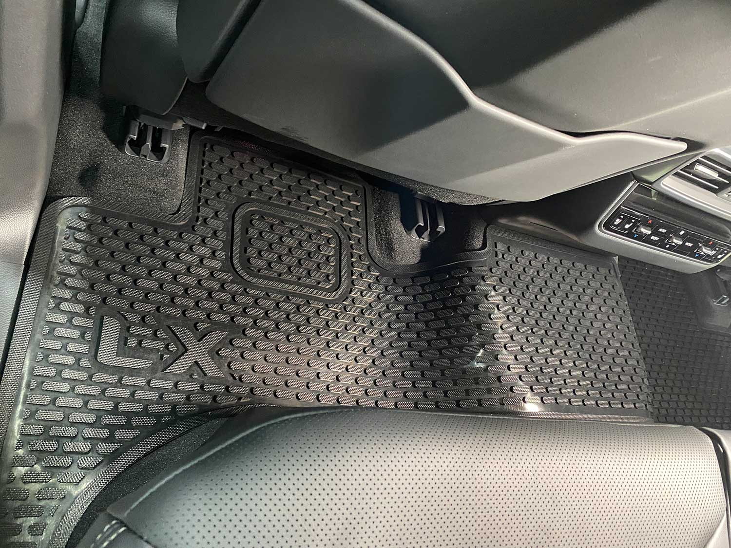 Lexus LX 500/600 Interior Floor Mats - Image 3