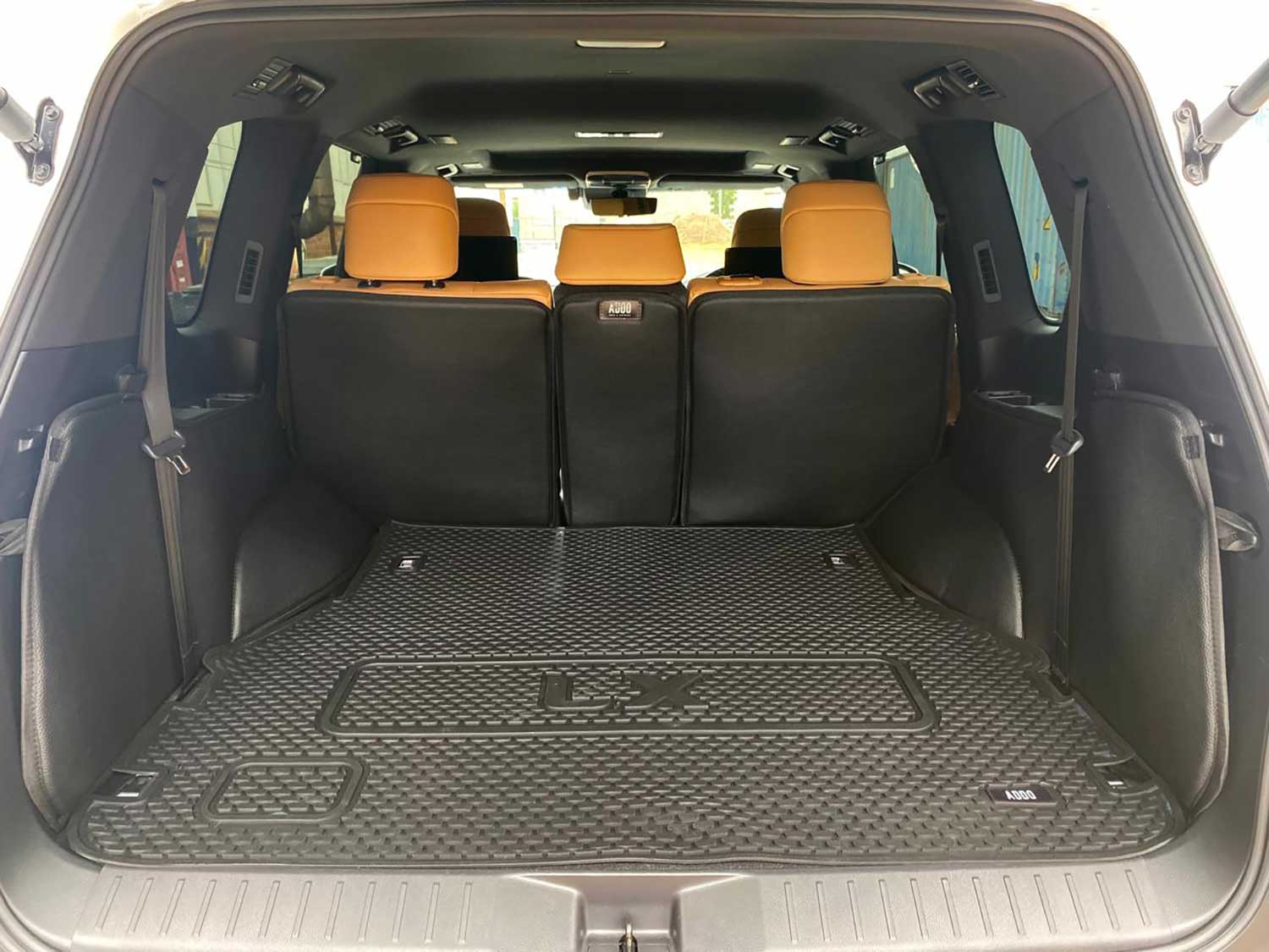 Lexus LX500/600 Boot Side Wall Protection - Image 3